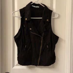 Maurices Black Linen Cropped Vest